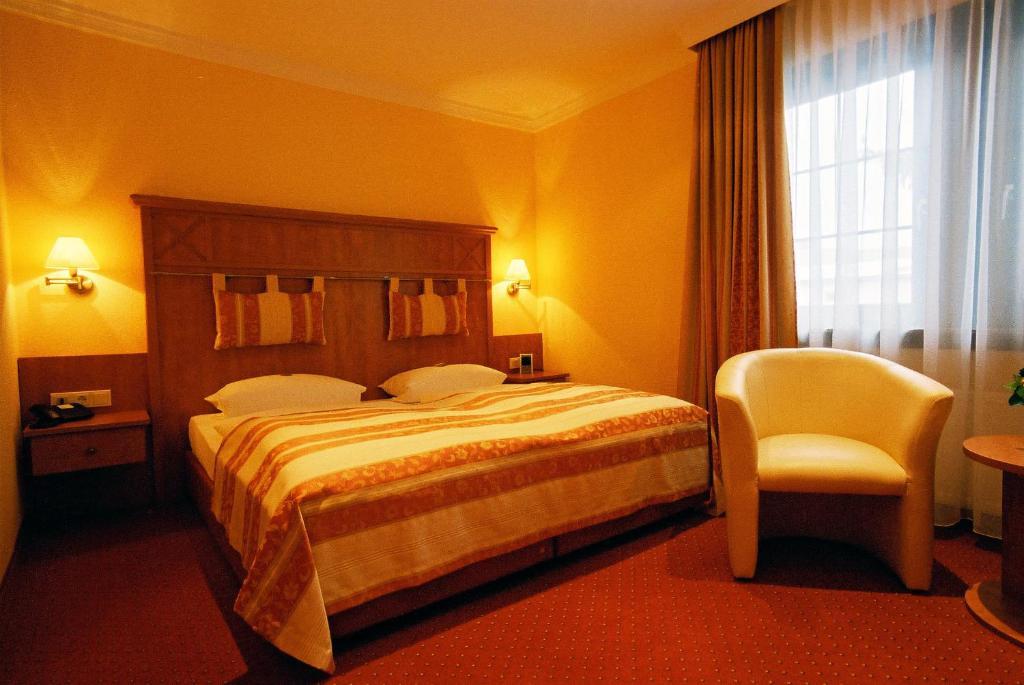 Garni Schick Hotell Bad Homburg vor der Höhe Rum bild