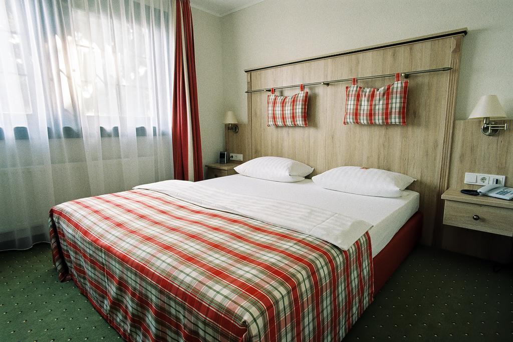 Garni Schick Hotell Bad Homburg vor der Höhe Exteriör bild