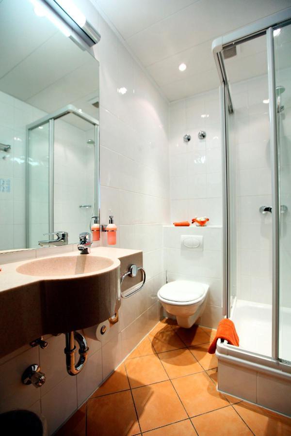Garni Schick Hotell Bad Homburg vor der Höhe Rum bild
